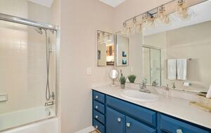 Solana Beach Dream with Ocean Views & Steps to the Beach - Solana Beach, California