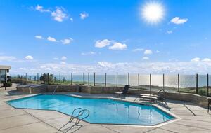 Solana Beach Dream with Ocean Views & Steps to the Beach - Solana Beach, California