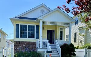 Charming Ocean City Cottage - Ocean City, New Jersey