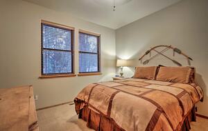 White Mountains Cabin with Fireplace and Deck at Torreon Golf Club - Show Low, Arizona
