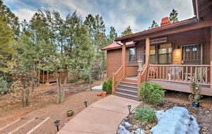 White Mountains Cabin with Fireplace and Deck at Torreon Golf Club - Show Low, Arizona
