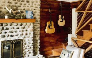 Rustic Cabin on the Lake - Mont-Tremblant, Canada