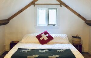 Rustic Cabin on the Lake - Mont-Tremblant, Canada