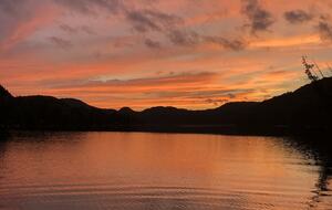 Rustic Cabin on the Lake - Mont-Tremblant, Canada