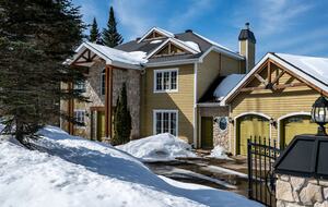 Stunning Lake House in the Laurentians - Saint-Adolphe-d'Howard, Canada