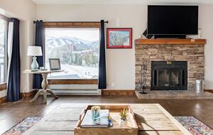 Ski in-Ski Penthouse in Downtown Breckenridge - Breckenridge, Colorado
