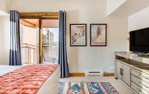 Ski in-Ski Penthouse in Downtown Breckenridge - Breckenridge, Colorado