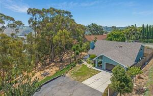 Rosebud Retreat Oceanside with serene canyon views - Oceanside, California