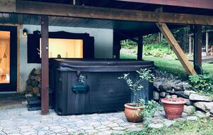 Rustic Cabin on the Lake - Mont-Tremblant, Canada