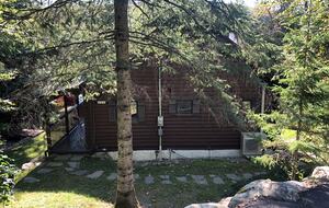 Rustic Cabin on the Lake - Mont-Tremblant, Canada