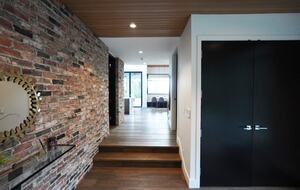 West Vancouver Contemporary Hideaway - West Vancouver, Canada