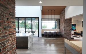 West Vancouver Contemporary Hideaway - West Vancouver, Canada