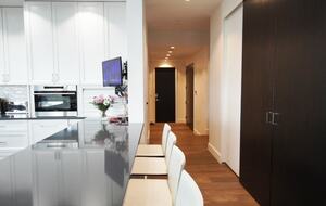 West Vancouver Contemporary Hideaway - West Vancouver, Canada