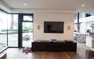 West Vancouver Contemporary Hideaway - West Vancouver, Canada