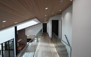 West Vancouver Contemporary Hideaway - West Vancouver, Canada