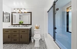 Rosebud Retreat Oceanside with serene canyon views - Oceanside, California