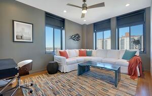 Highrise Downtown Modern Getaway - Asbury Park, New Jersey