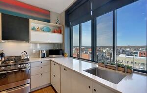 Highrise Downtown Modern Getaway - Asbury Park, New Jersey