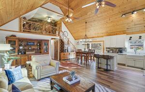 Stunning Lakeside Retreat - Morganton, Georgia