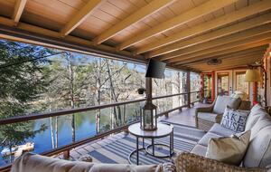 Stunning Lakeside Retreat - Morganton, Georgia