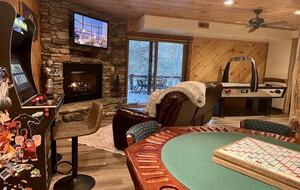 Stunning Lakeside Retreat - Morganton, Georgia