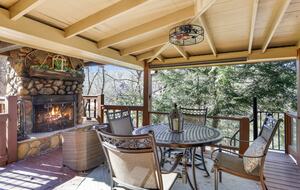 Stunning Lakeside Retreat - Morganton, Georgia