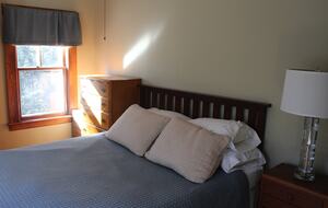 Modern Cottage on a Wooded Lot with Beach Access - New Harbor, Maine