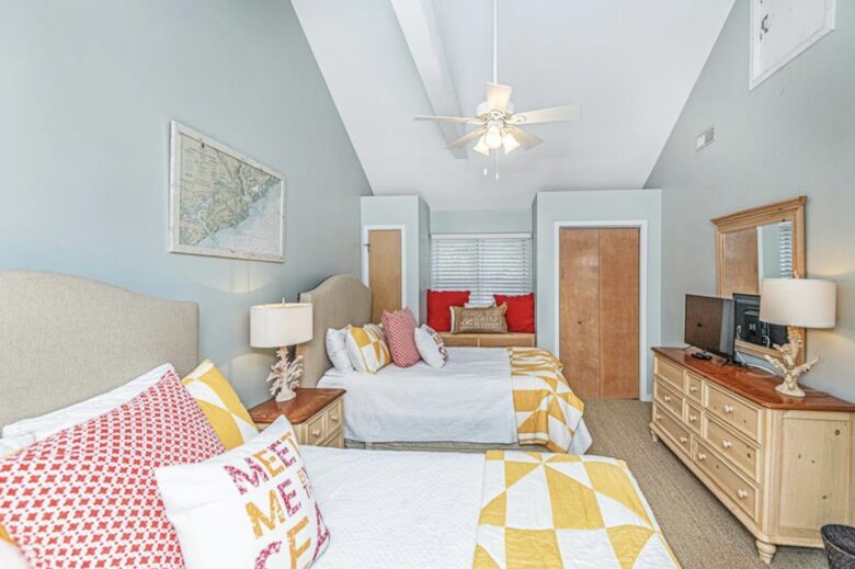 Beachside Haven near Charleston - Isle of Palms, South Carolina