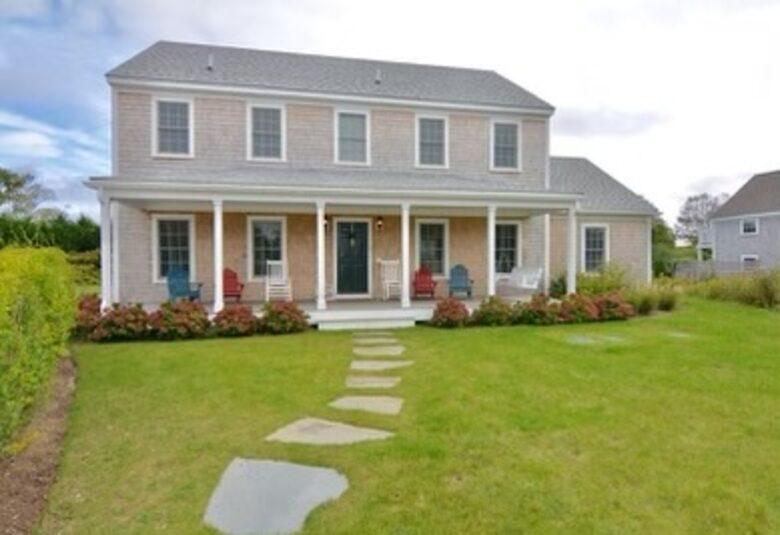 Island Elegance on Pinkham Circle - Nantucket, Massachusetts