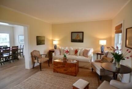 Island Elegance on Pinkham Circle - Nantucket, Massachusetts