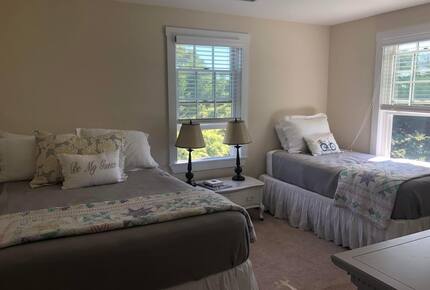 Island Elegance on Pinkham Circle - Nantucket, Massachusetts