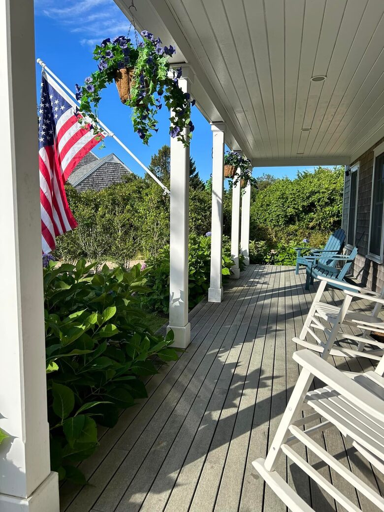 Island Elegance on Pinkham Circle - Nantucket, Massachusetts