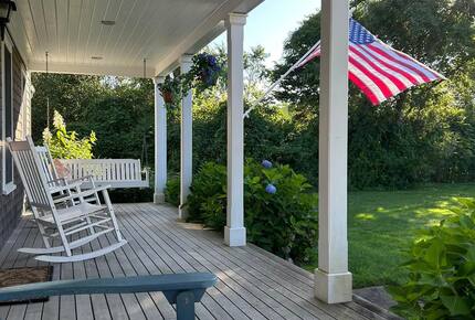 Island Elegance on Pinkham Circle - Nantucket, Massachusetts