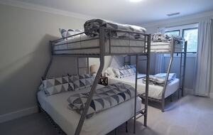 Bunk room (2nd floor)