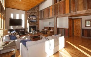 Rustic-Chic Chalet - Wilmington, Vermont