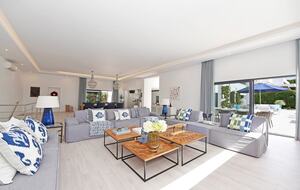 Modern Detached Villa - Faro, Portugal