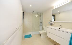 Modern Detached Villa - Faro, Portugal