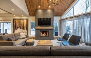 Mountain Golf Retreat: 5-Bedroom near Tremblant Ski Resort - Mont-Tremblant, Canada