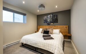 Mountain Golf Retreat: 5-Bedroom near Tremblant Ski Resort - Mont-Tremblant, Canada