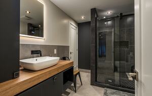 Mountain Golf Retreat: 5-Bedroom near Tremblant Ski Resort - Mont-Tremblant, Canada