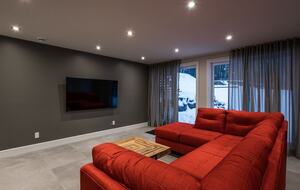 Mountain Golf Retreat: 5-Bedroom near Tremblant Ski Resort - Mont-Tremblant, Canada