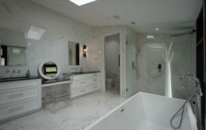 West Vancouver Contemporary Hideaway - West Vancouver, Canada