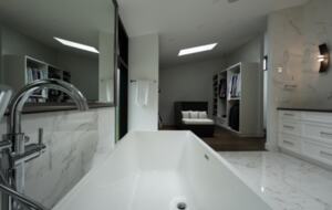 West Vancouver Contemporary Hideaway - West Vancouver, Canada