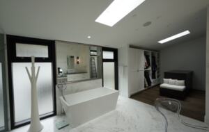 West Vancouver Contemporary Hideaway - West Vancouver, Canada