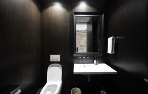 West Vancouver Contemporary Hideaway - West Vancouver, Canada