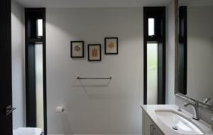 West Vancouver Contemporary Hideaway - West Vancouver, Canada