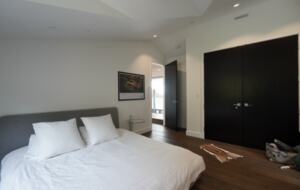 West Vancouver Contemporary Hideaway - West Vancouver, Canada