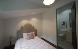 West Vancouver Contemporary Hideaway - West Vancouver, Canada