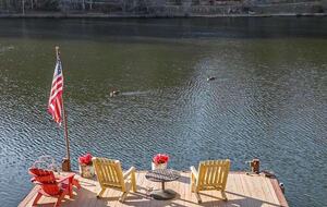 Stunning Lakeside Retreat - Morganton, Georgia