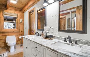 Stunning Lakeside Retreat - Morganton, Georgia